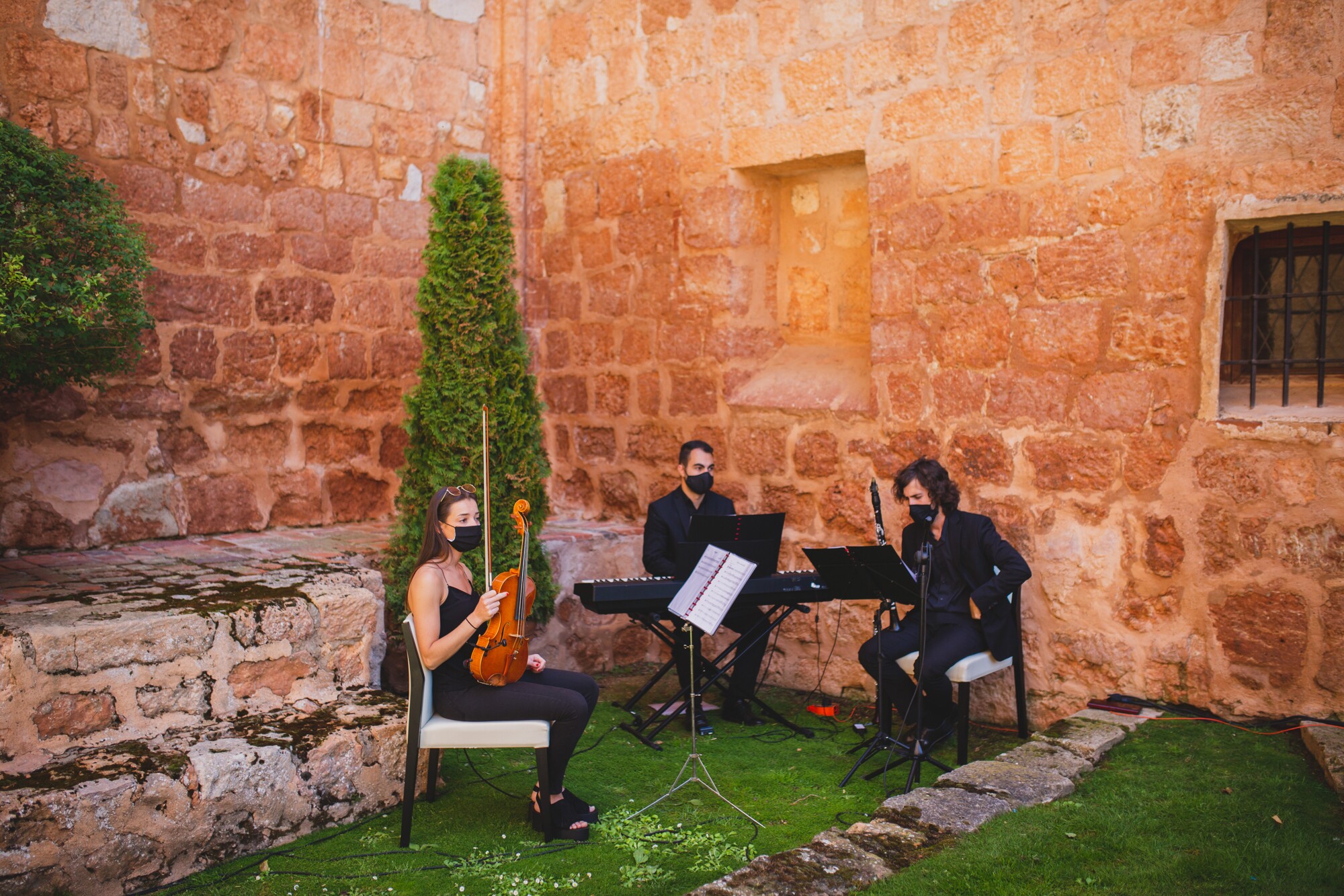 fotografos-boda-los-claustros-ayllon-1972